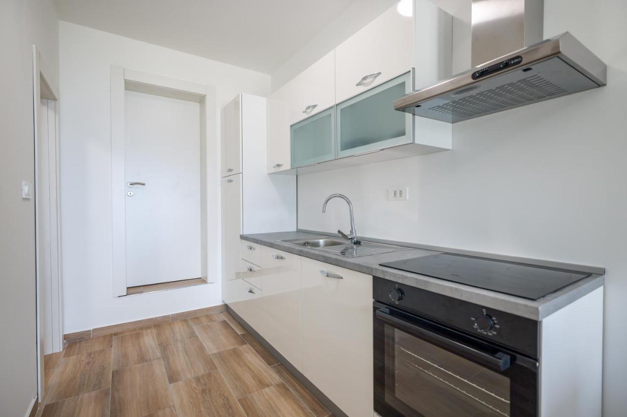 Beachfront Apartments Tic With Seaview Miletici 외부 사진