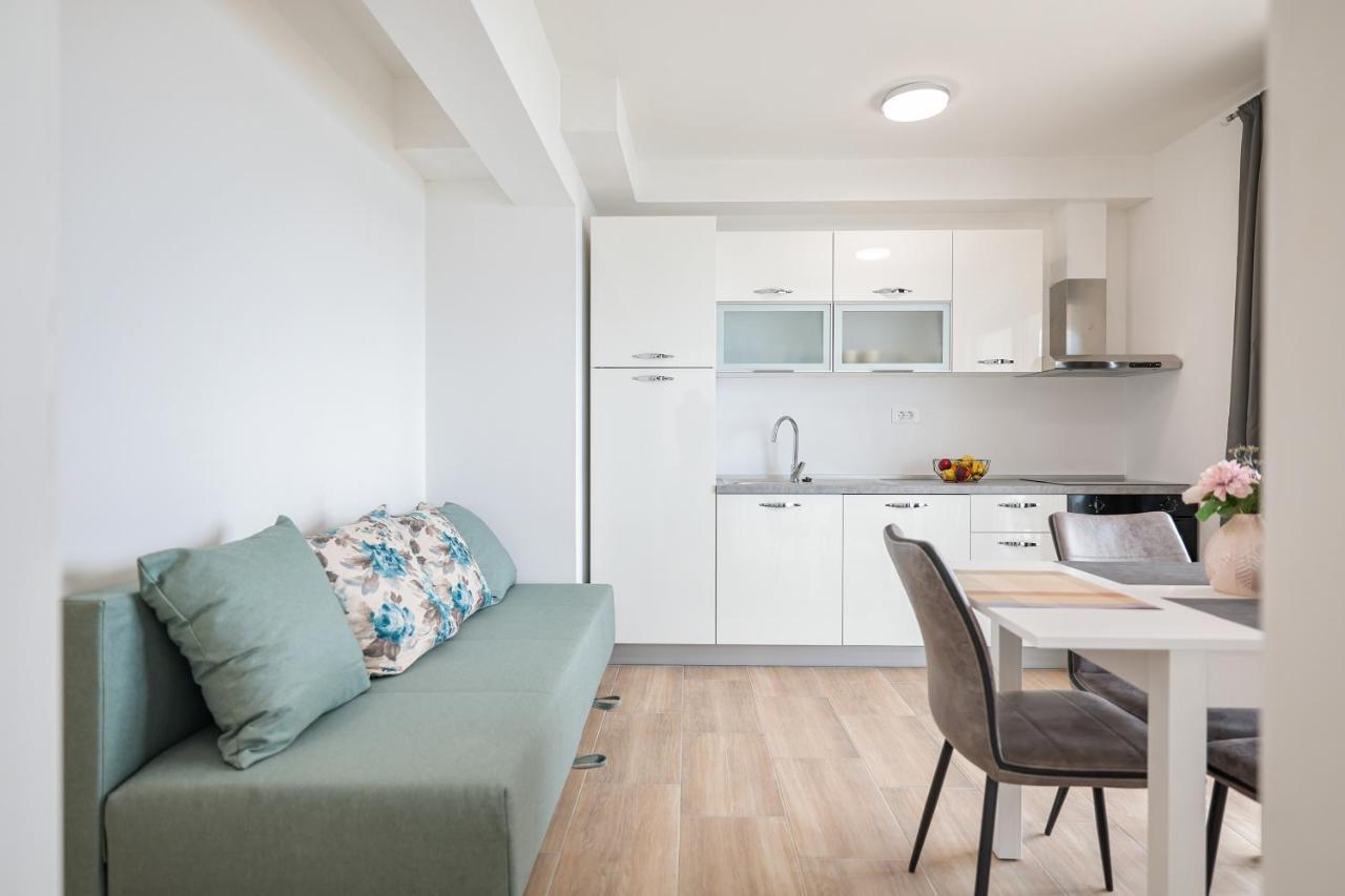 Beachfront Apartments Tic With Seaview Miletici 외부 사진