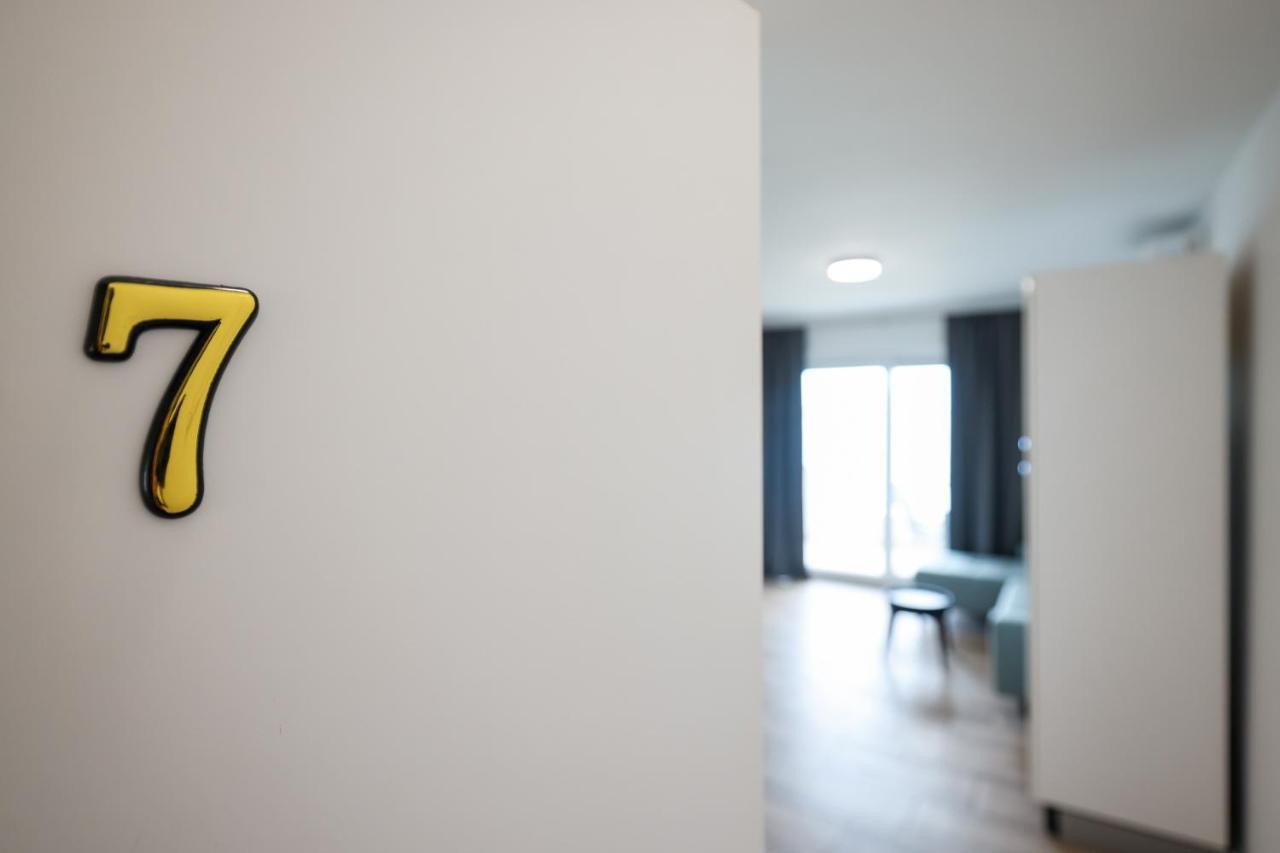 Beachfront Apartments Tic With Seaview Miletici 외부 사진