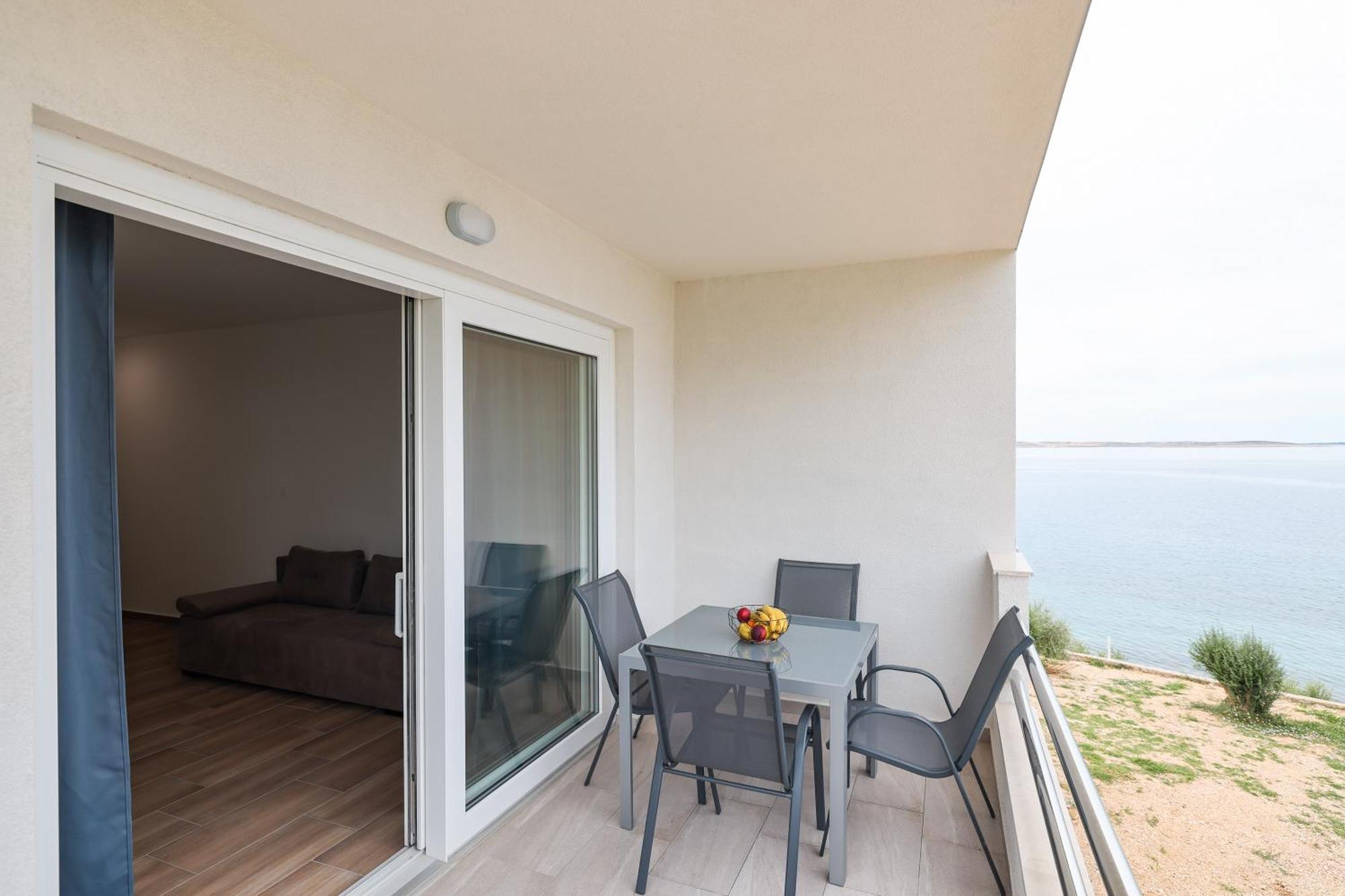 Beachfront Apartments Tic With Seaview Miletici 외부 사진