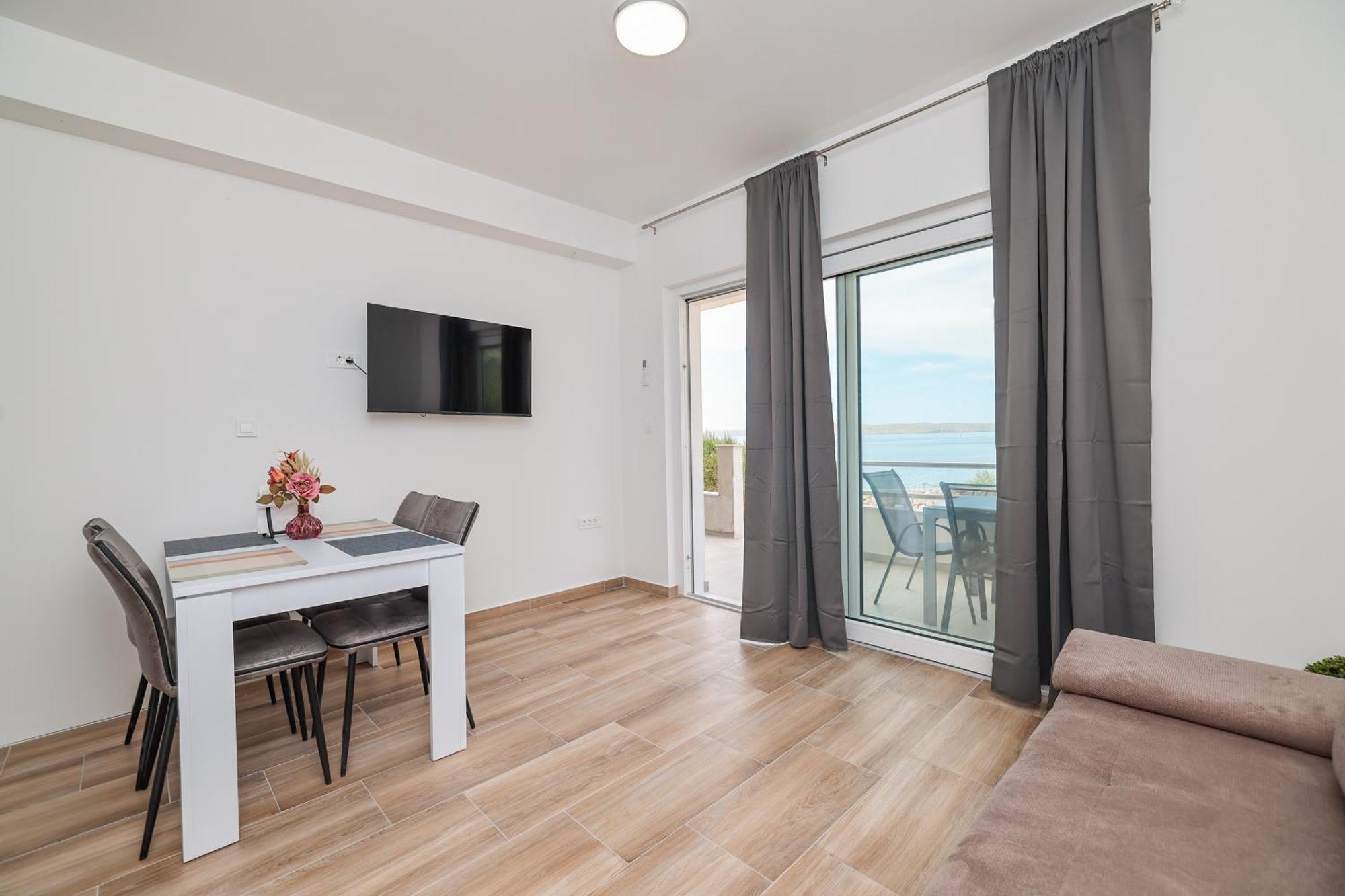 Beachfront Apartments Tic With Seaview Miletici 외부 사진