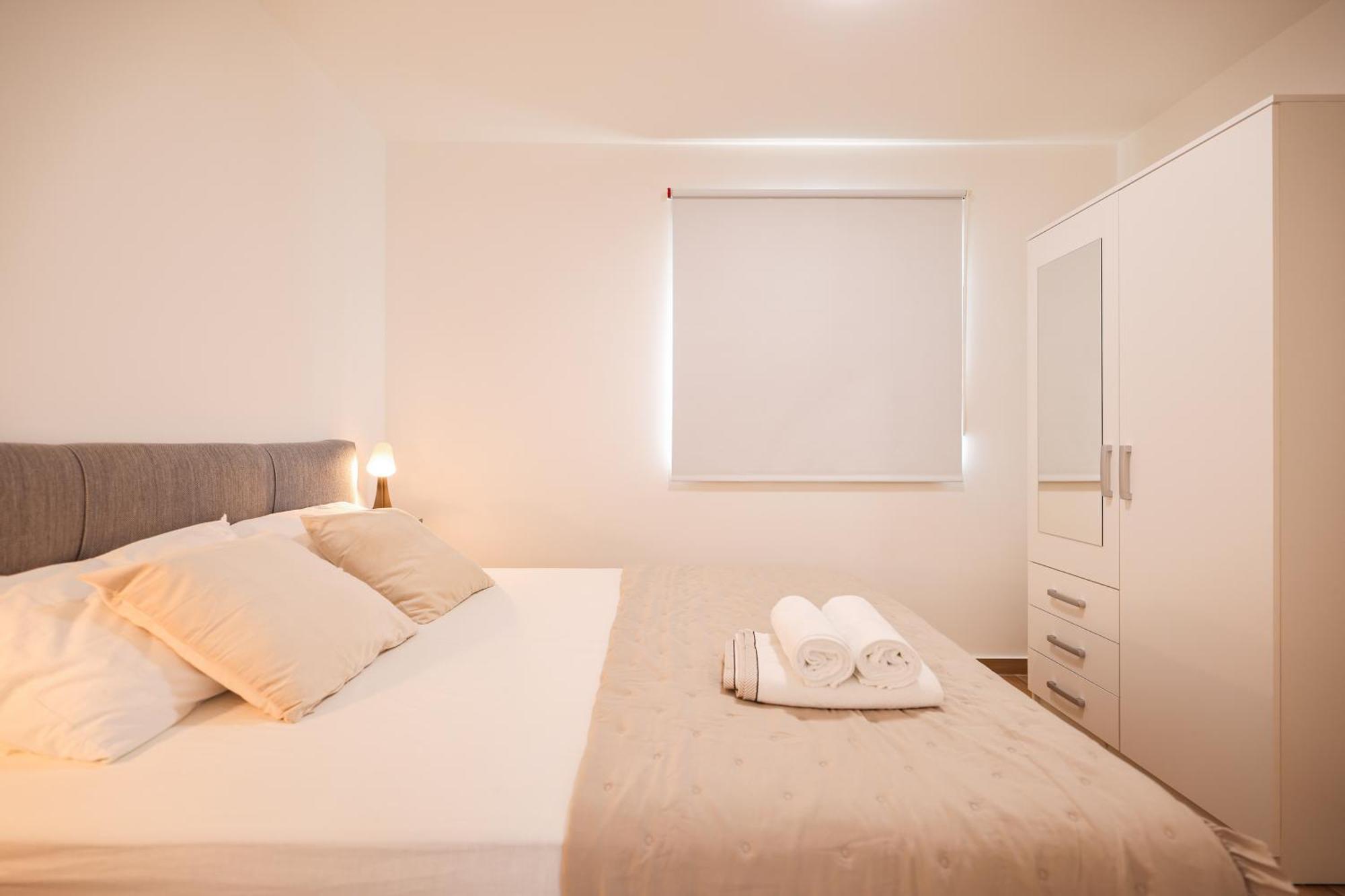 Beachfront Apartments Tic With Seaview Miletici 외부 사진