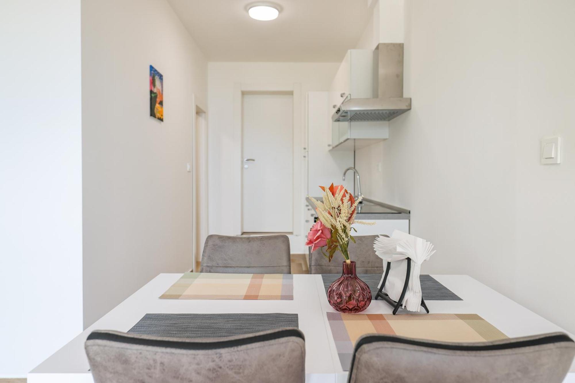 Beachfront Apartments Tic With Seaview Miletici 외부 사진